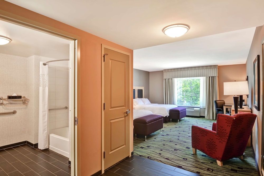 Two Queen Beds, Non-Smoking, Accessible - Photo 3