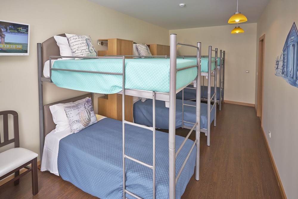 Shared Dormitory, Men Only (One Bed In A 6 People) photo 2