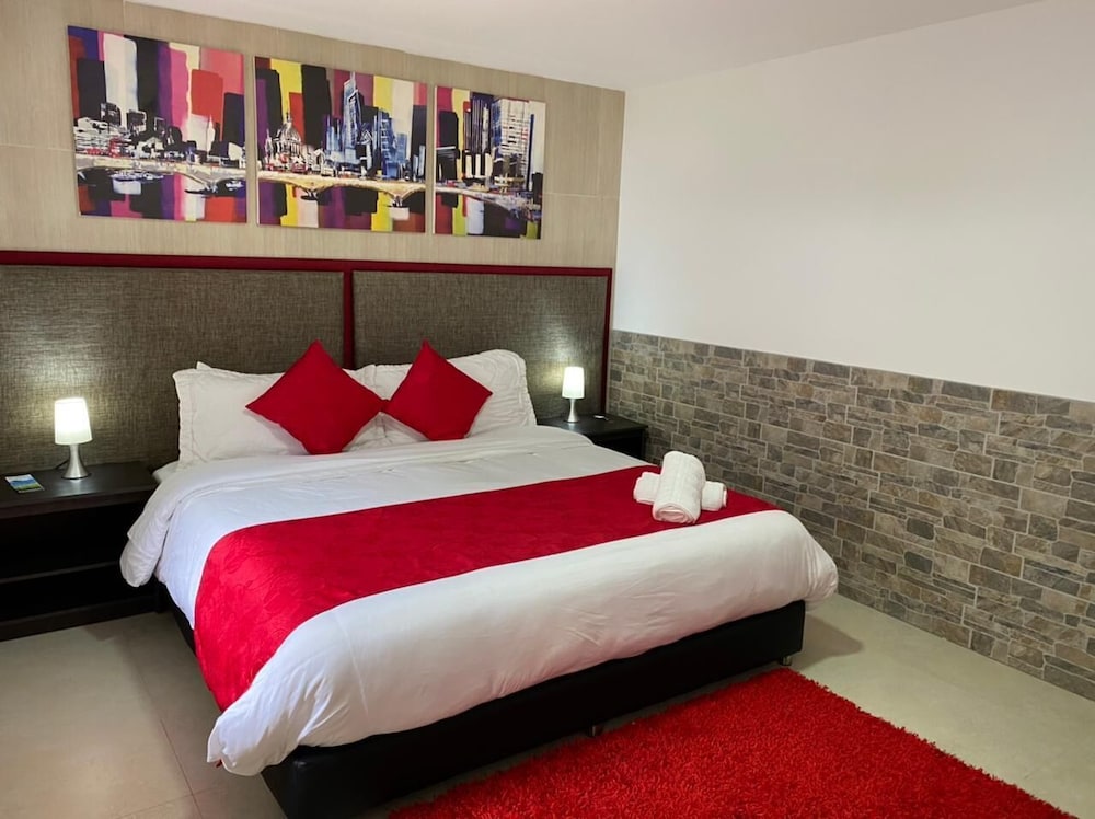 Junior Room, 1 King Bed photo 1