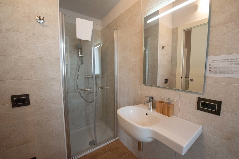 Classic Double or Twin Room, 1 Bedroom, Hill View photo 3