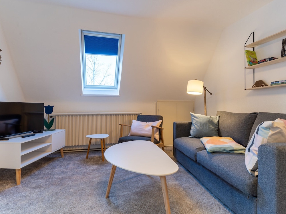 Apartment photo 2