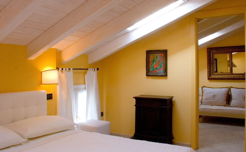 Triple Room, Private Bathroom photo 2
