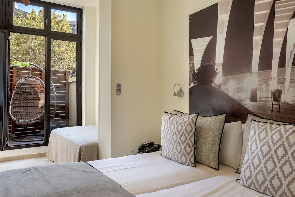 Premium Room (Family or Groups) photo 3