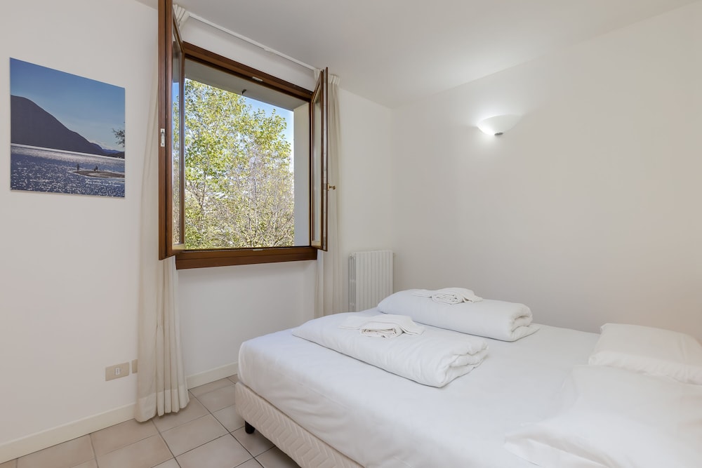 Standard Apartment, 1 Bedroom, Beachside (Porto Letizia Bach 6)
