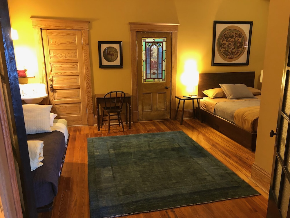 Suite, Ensuite, River View (Room 11) photo 1