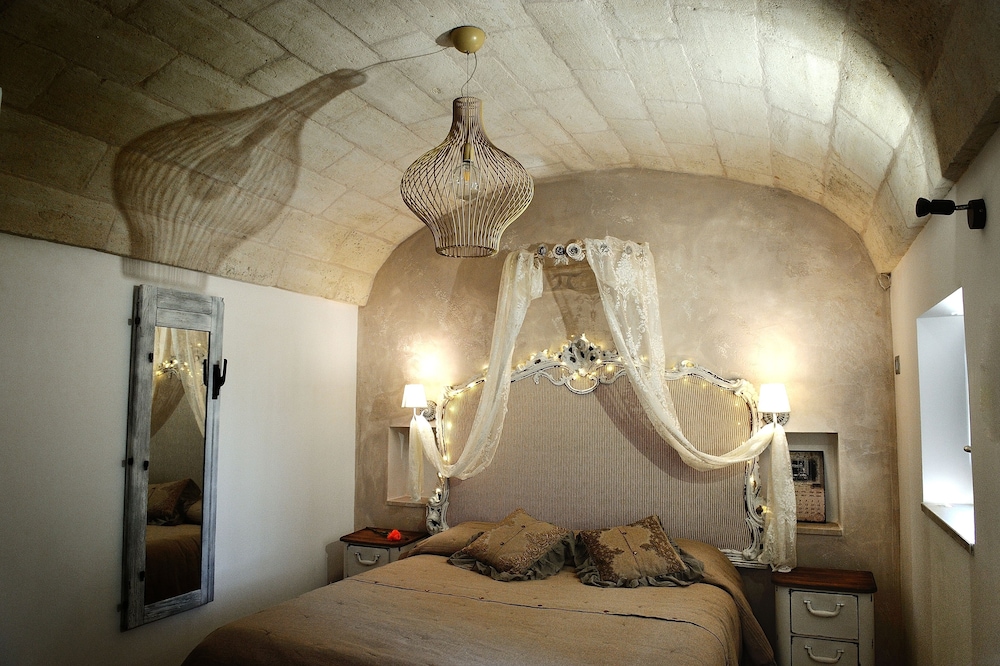Junior Suite, Pool View (Lamia Bruja)