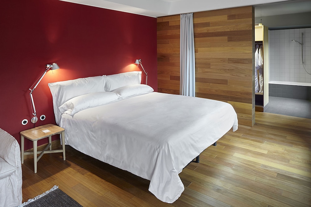Corner Suite Single Use photo 3