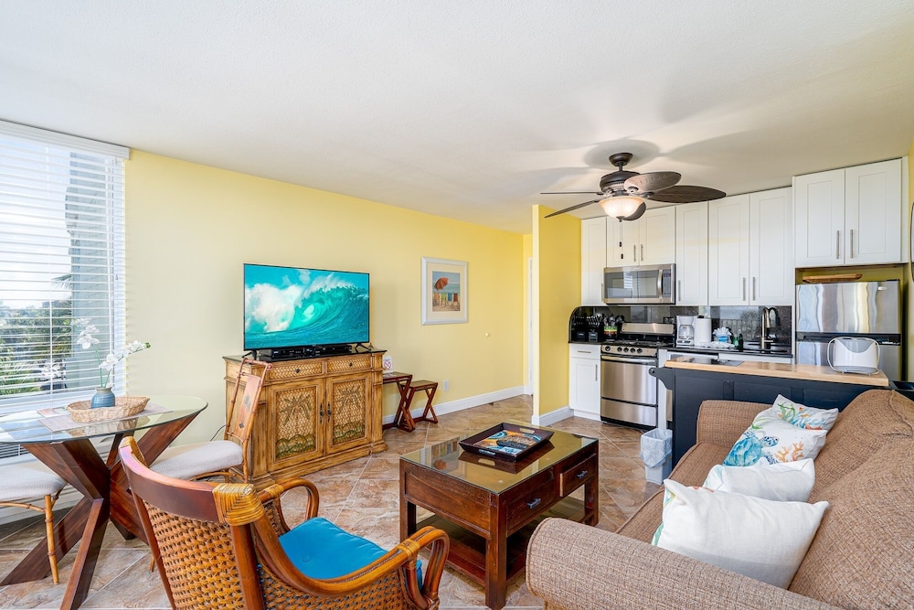 Condo, 1 Bedroom photo 2