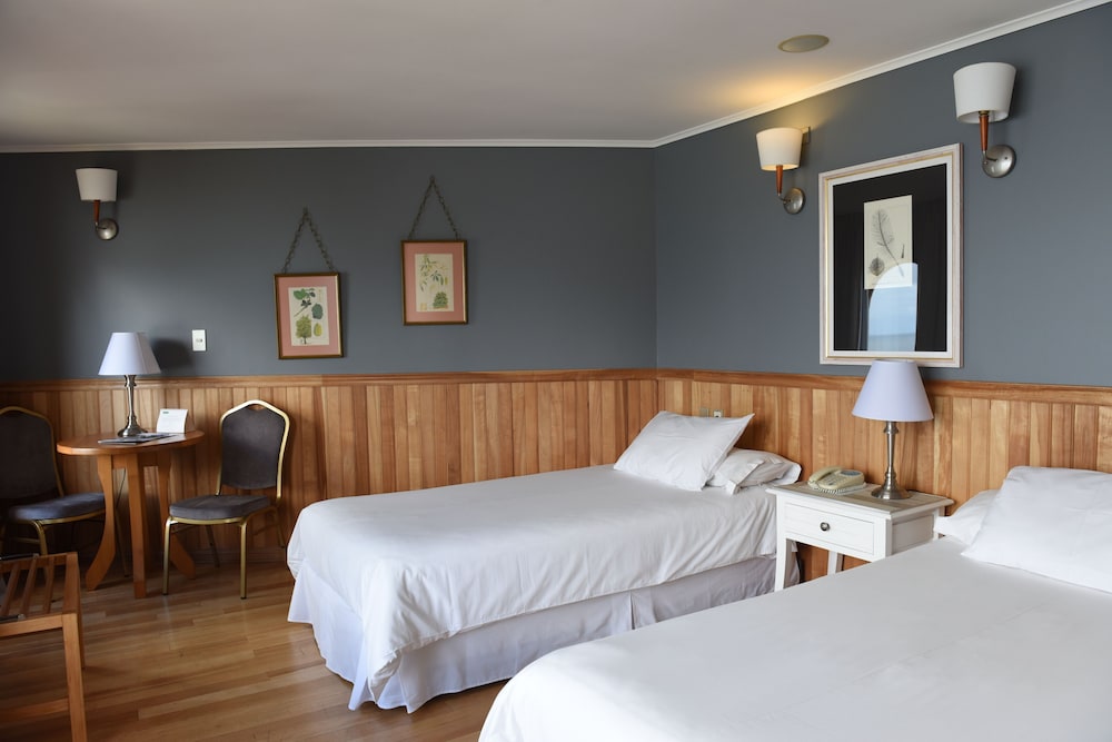 Superior Double Room, 2 Twin Beds, Lake View - Photo 1