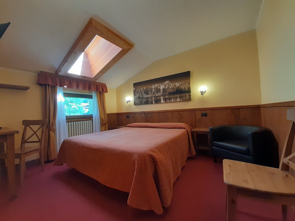 Basic Room photo 3