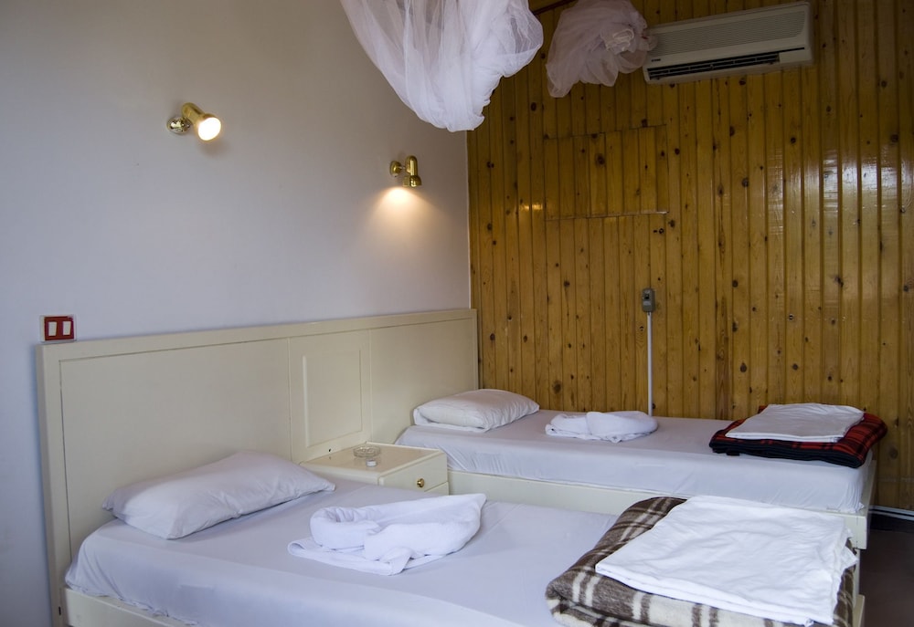 Twin Room (Cabin Twin Room) photo 2