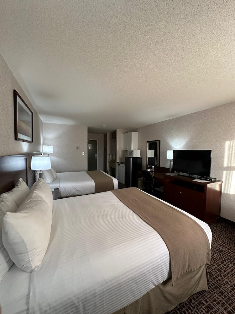 Room, 2 Queen Beds, Kitchenette photo 3