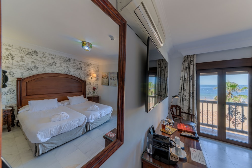 Habitación Doble o con Dos Camas, con Baño Privado, Vista al Mar