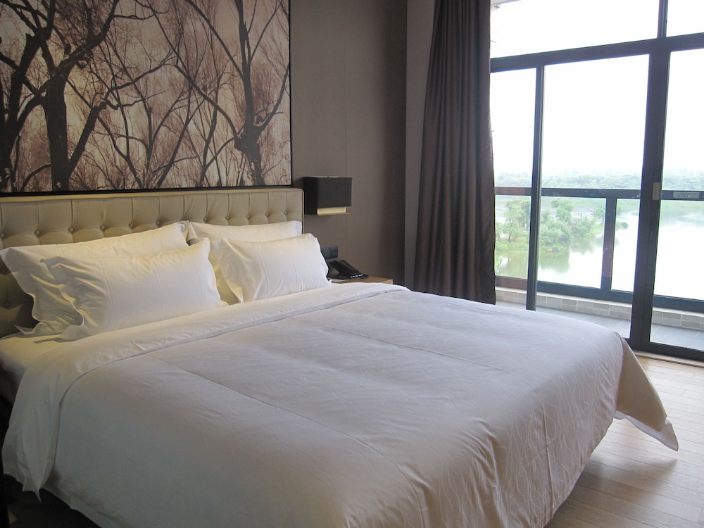 Healthy Theme King Room photo 3