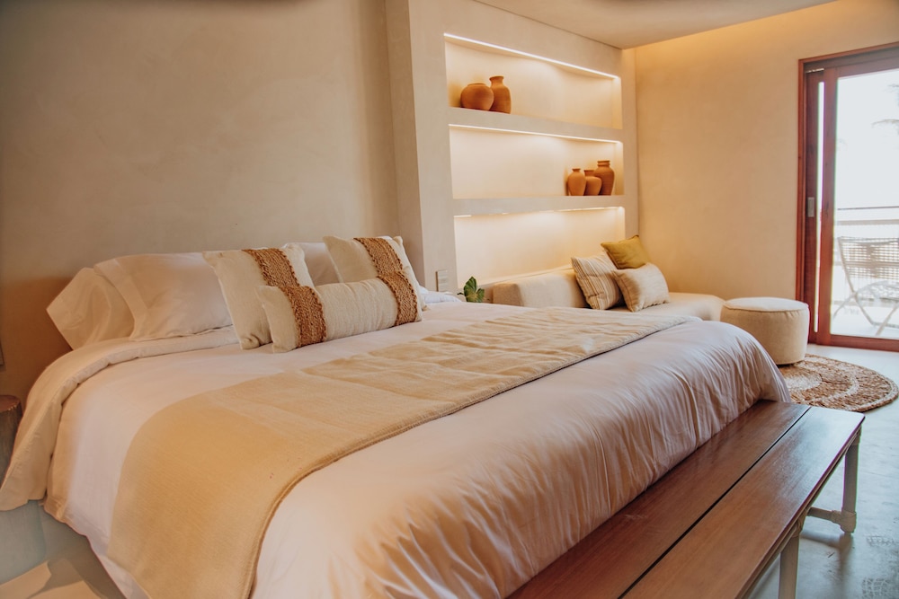 Superior Double or Twin Room, Lanai, Ocean View