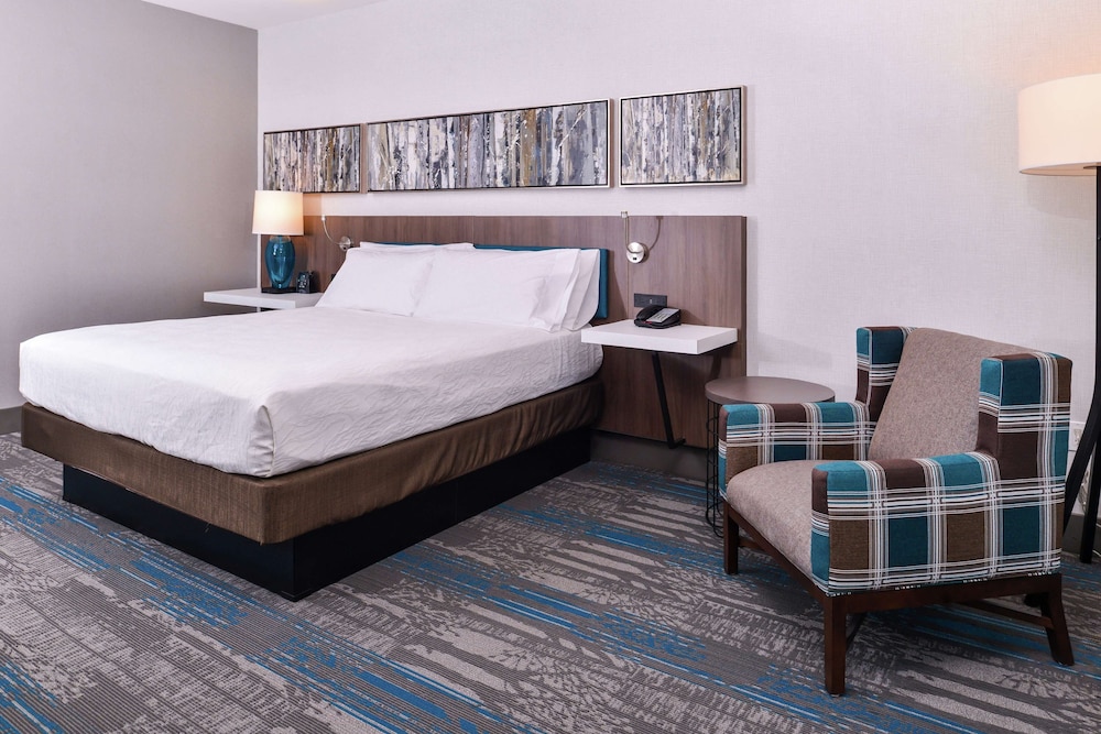Room - Photo 2