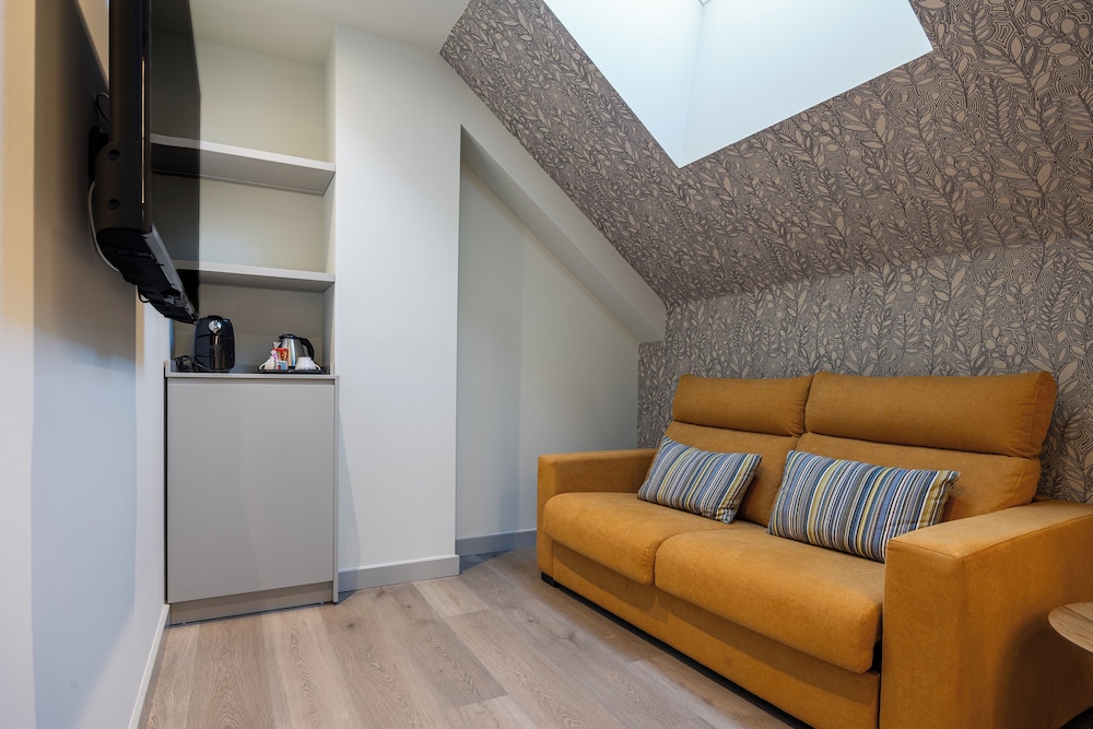 Suite, 1 Bedroom photo 2
