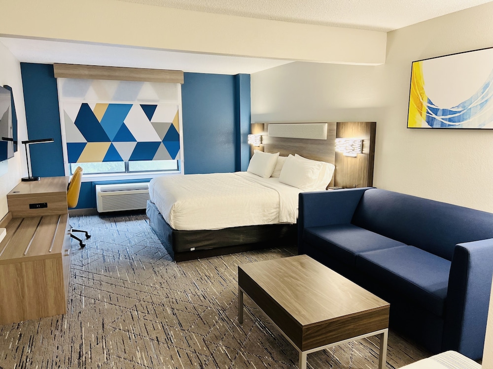 Standard Room, 1 King Bed - Photo 1