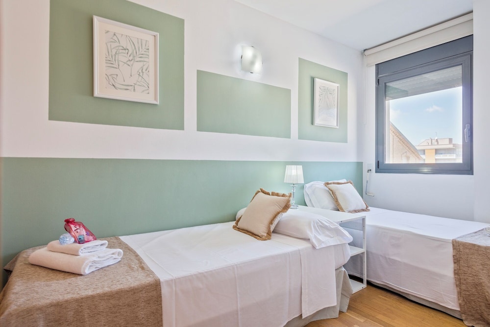Standard Apartment, 2 Bedrooms, Balcony, Sea View (Plaça pati de cela nº1) photo 3