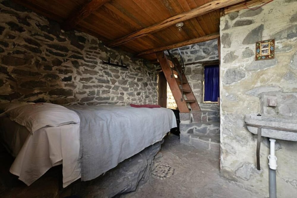 Room, Lake View (Inca Room - Two Floors)
