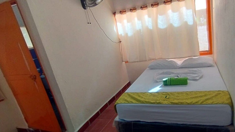 Standard Quadruple Room, Multiple Beds photo 1