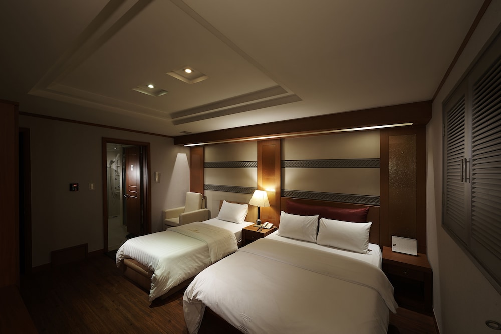 Twin Plus Room - Photo 7