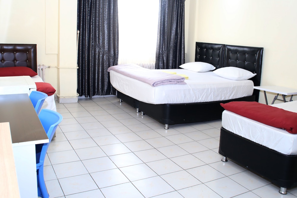 Economy Room, Multiple Beds photo 1