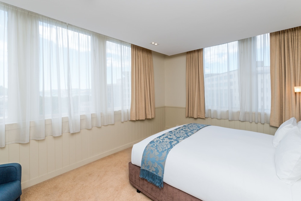 Executive Suite, 2 Bedrooms - Photo 5