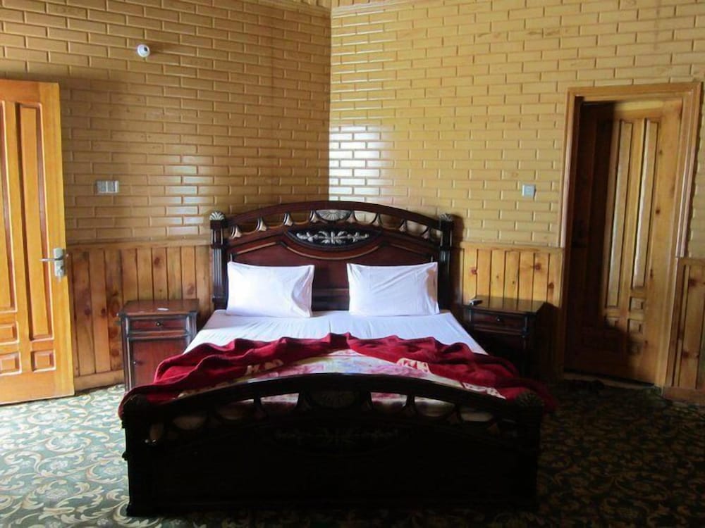 Standard Double Or Twin Room - Photo 8