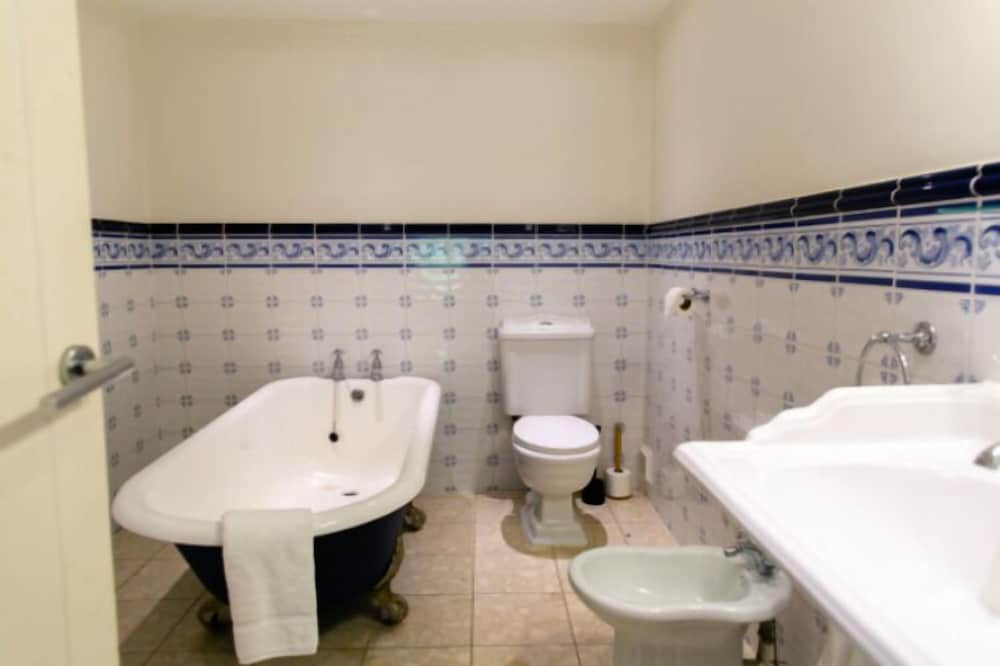Superior Double Room, River View photo 3