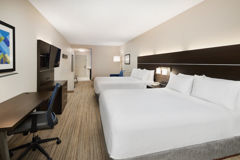 Suite, Multiple Beds photo 2