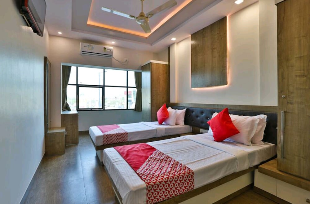 Deluxe Double Room Single Use photo 3