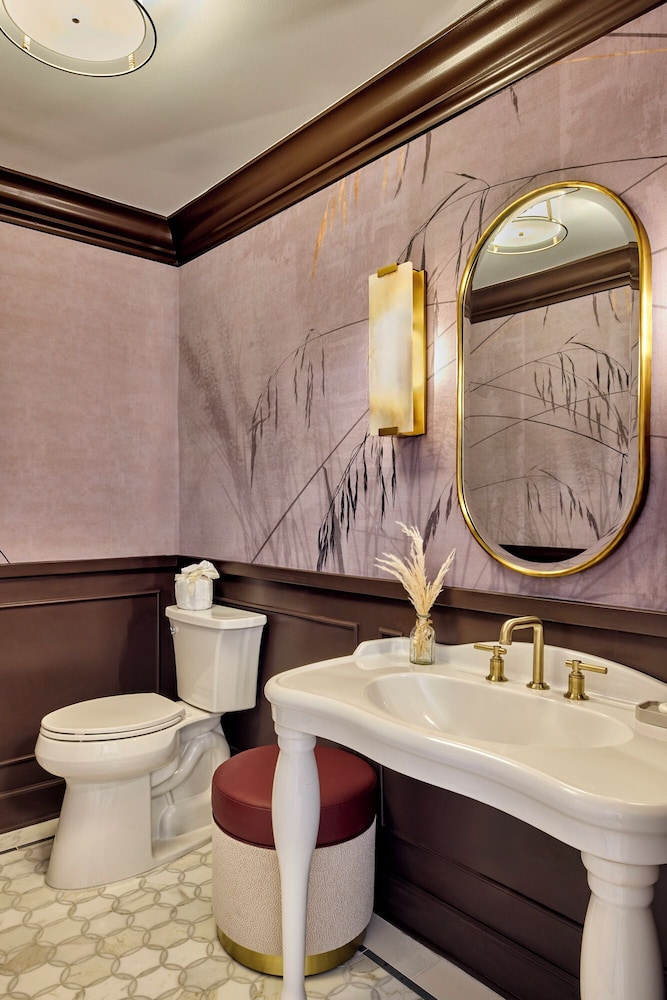 Ritz-Carlton Suite, 2 Bedrooms (Hearing Accessible), Club Access