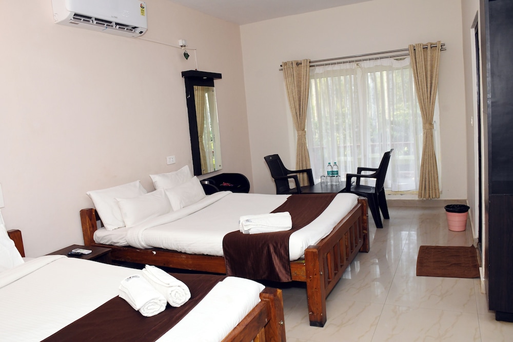 Deluxe Room - Photo 1