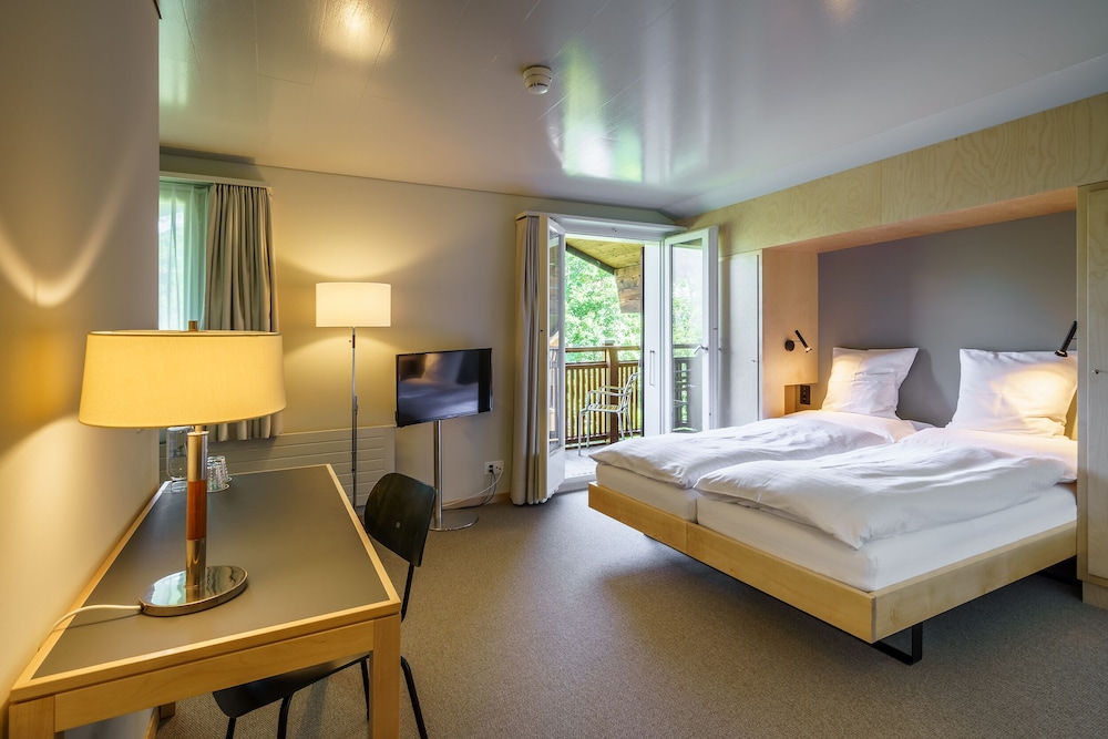 Classic Double or Twin Room (forest view)