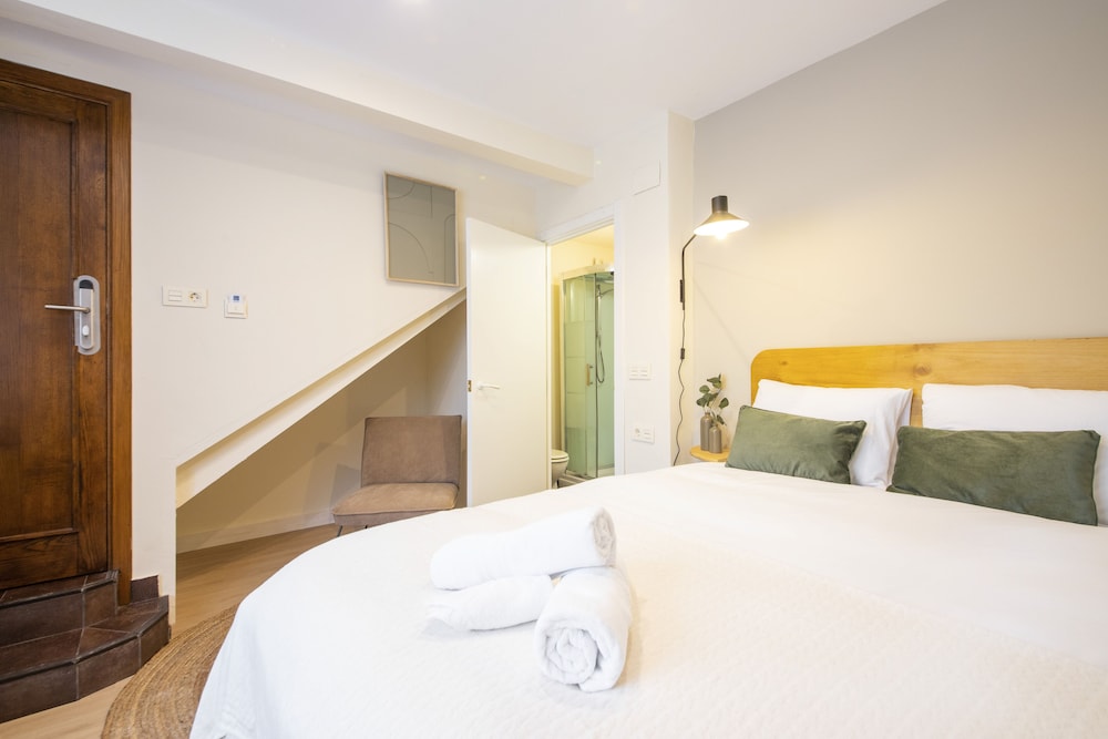 Basic Double Room, Garden View photo 2