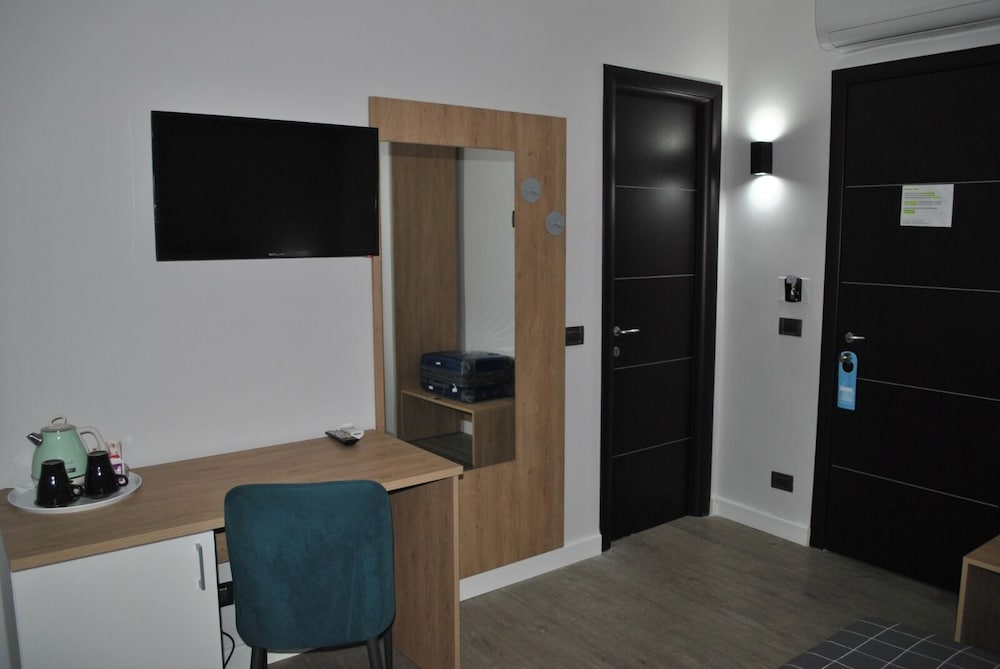 Standard Double Room photo 3