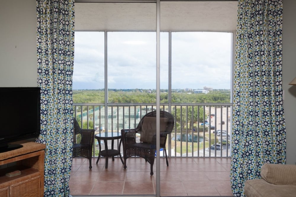Condo, 1 Bedroom photo 3