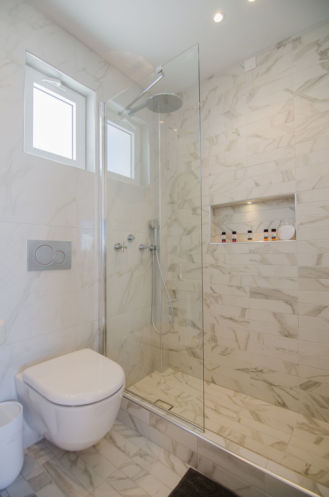 Standard Room - Photo 12