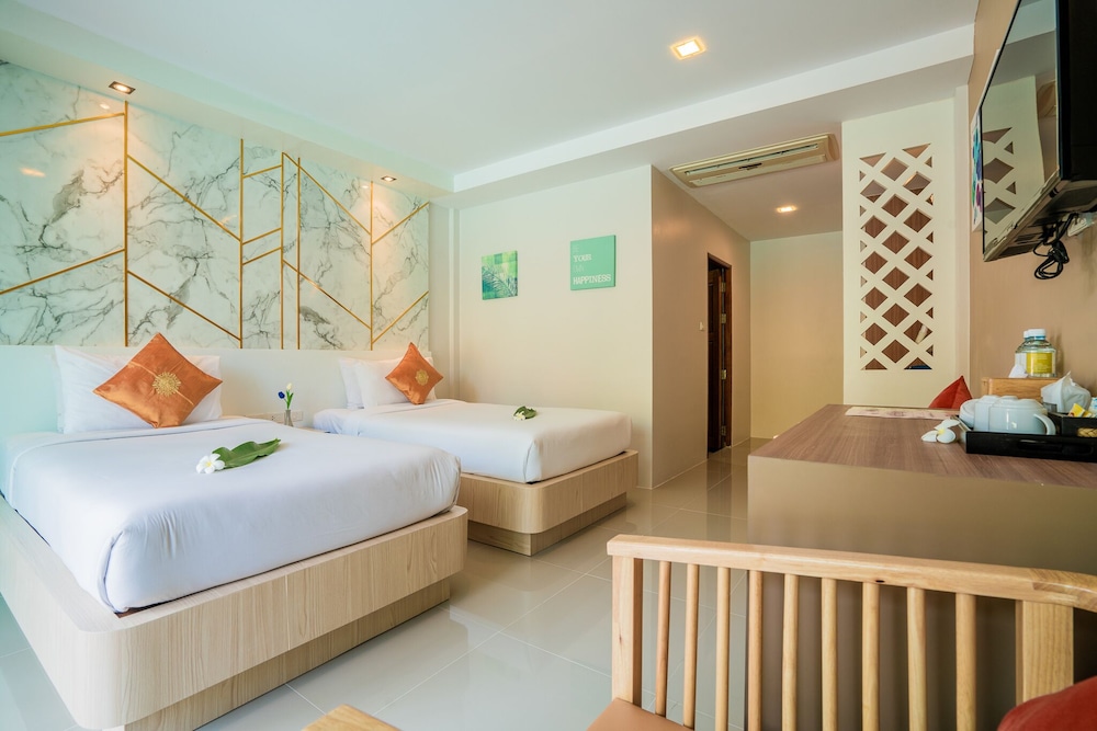 Deluxe Room - Twin Bed photo 3