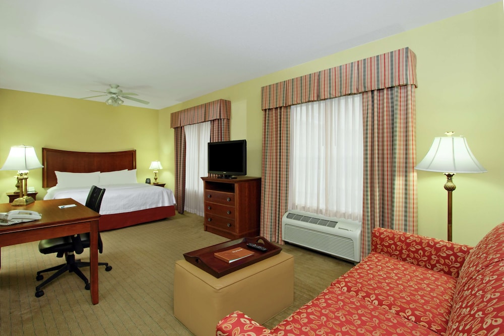 One King Bed, Non-Smoking, Accessible - Photo 1