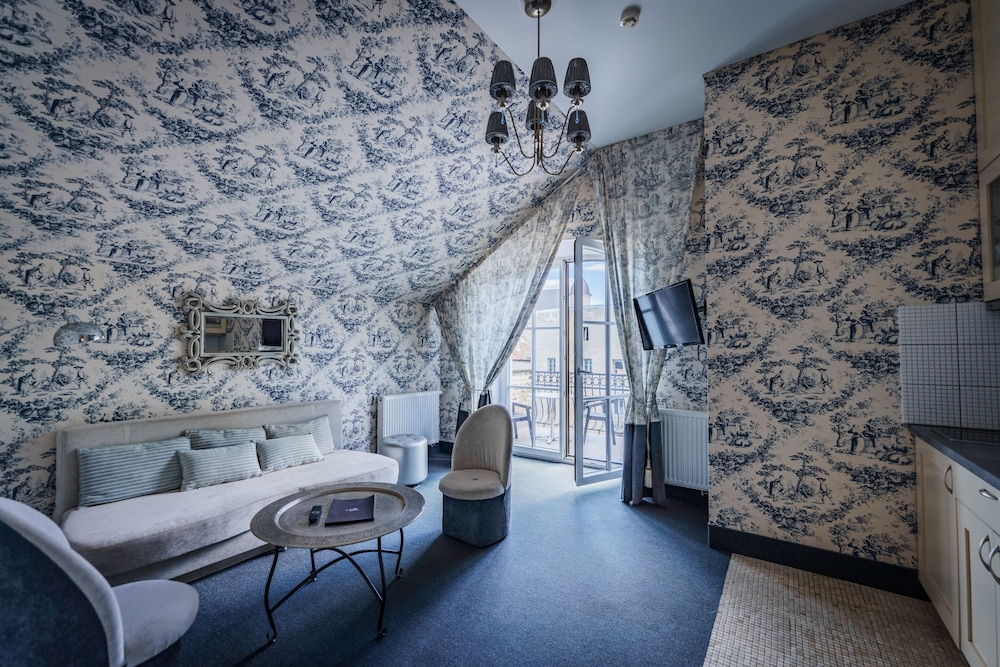 Deluxe Studio Suite photo 3