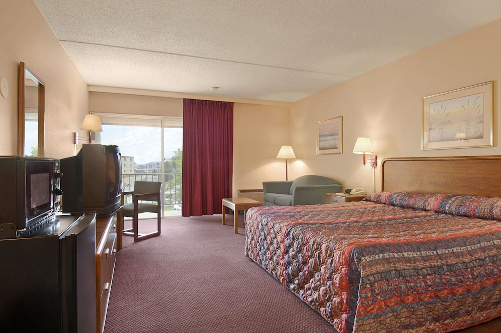 Business Room, 1 King Bed photo 1