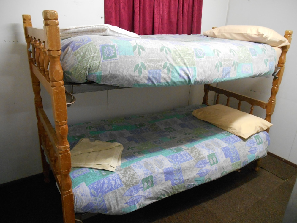 One Bed in 6-Bed Dormitory Room photo 3