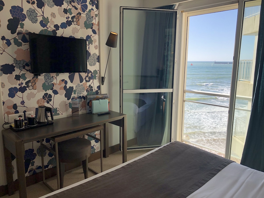 Double Room, Partial Sea View