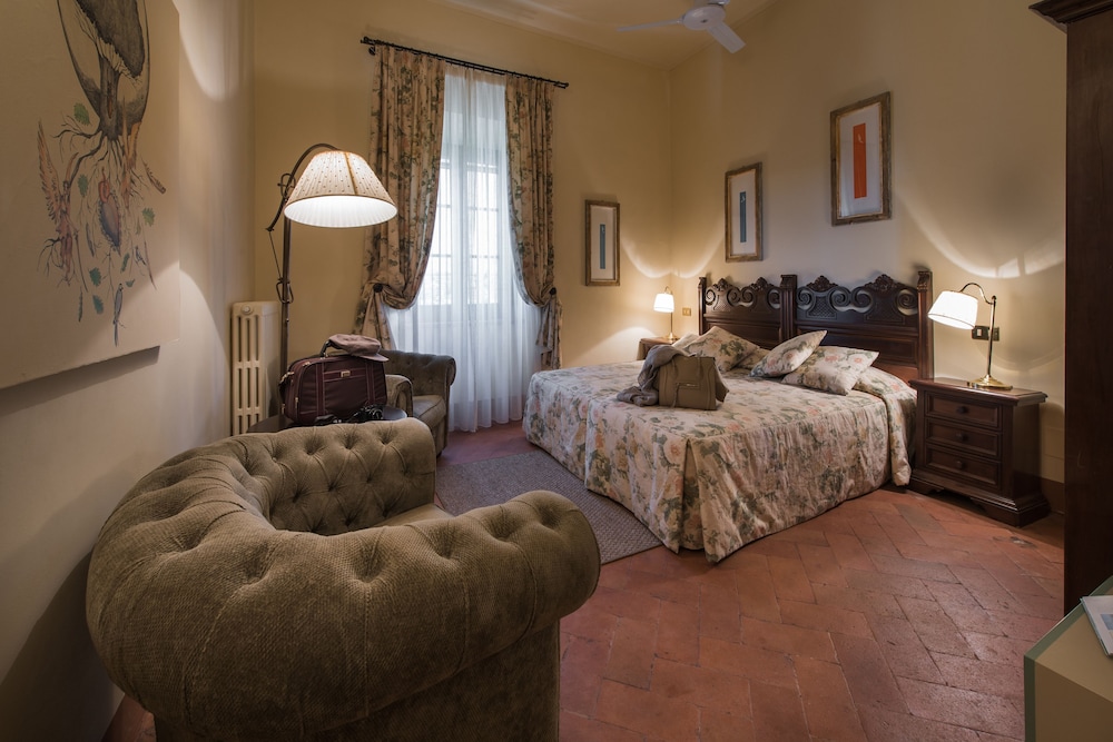 Standard Triple Room photo 2