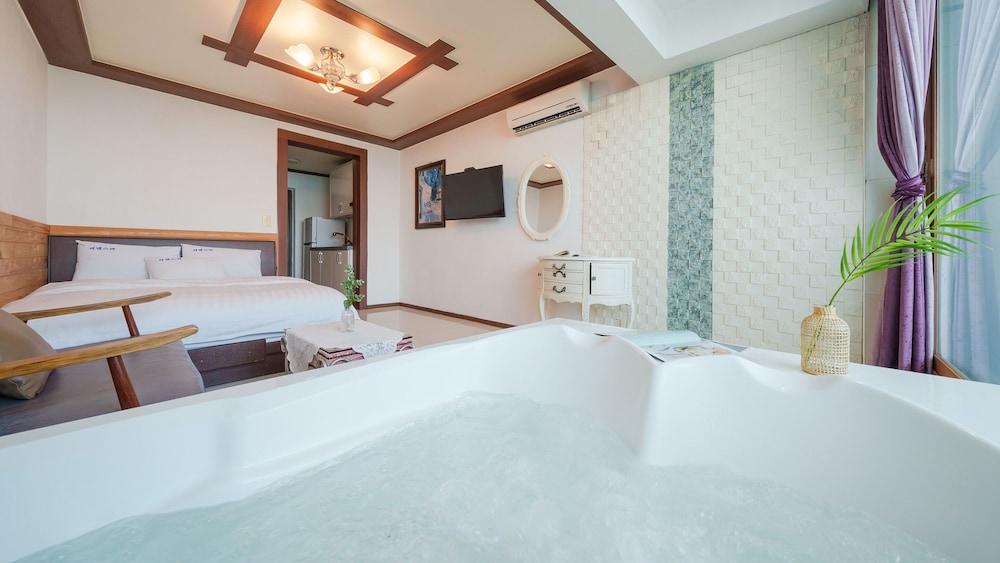 Basic Room, 1 Bedroom (104 Lovelypink) - Photo 4
