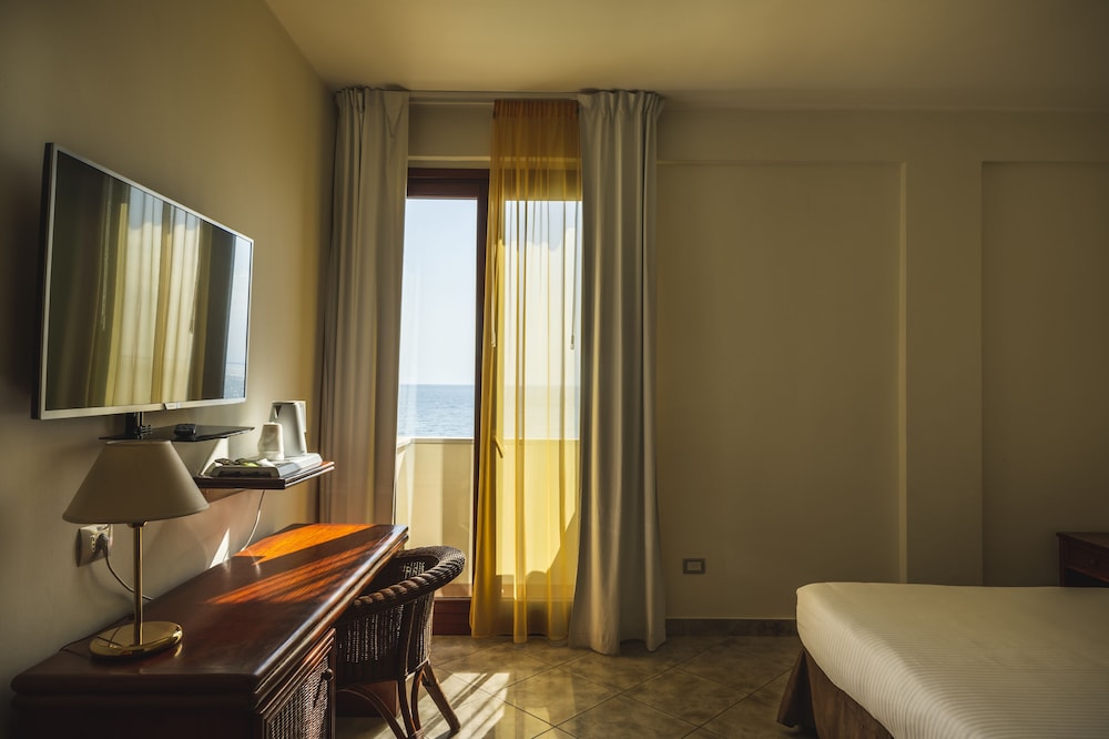 Classic Double Room, 1 Queen Bed photo 3