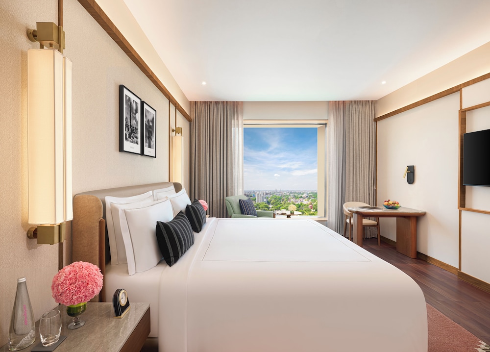 Deluxe Room, 1 King Bed