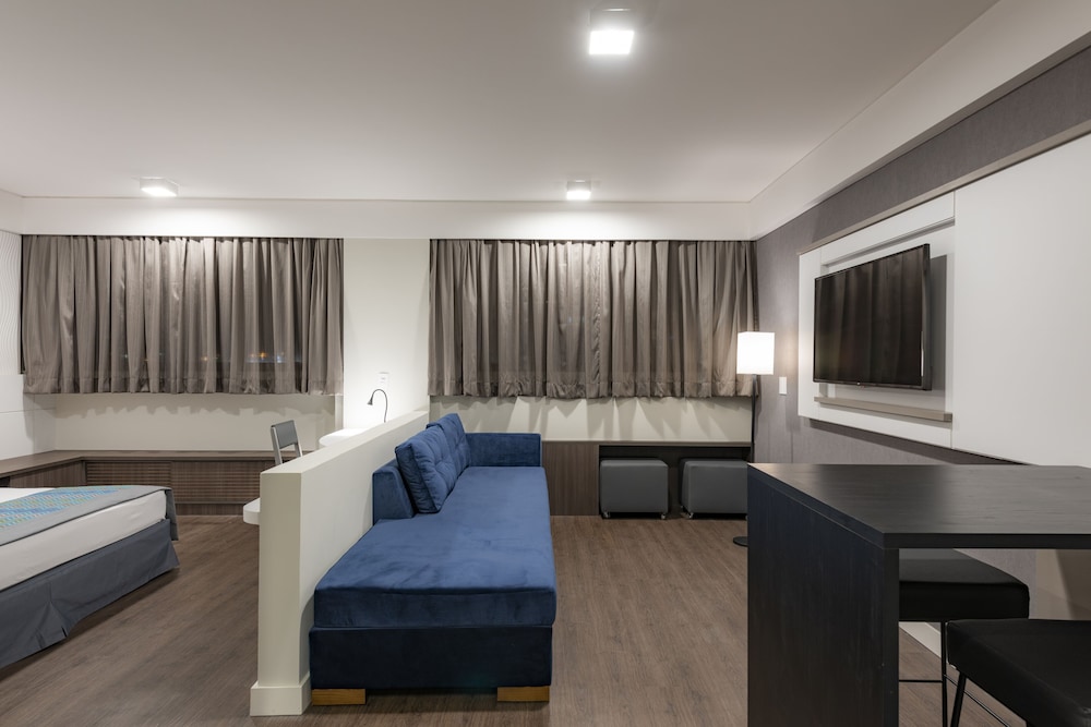 Superior Suite, 1 King Bed photo 2